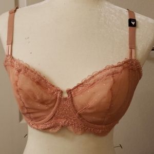 NWT. Victoria Secret lace bra